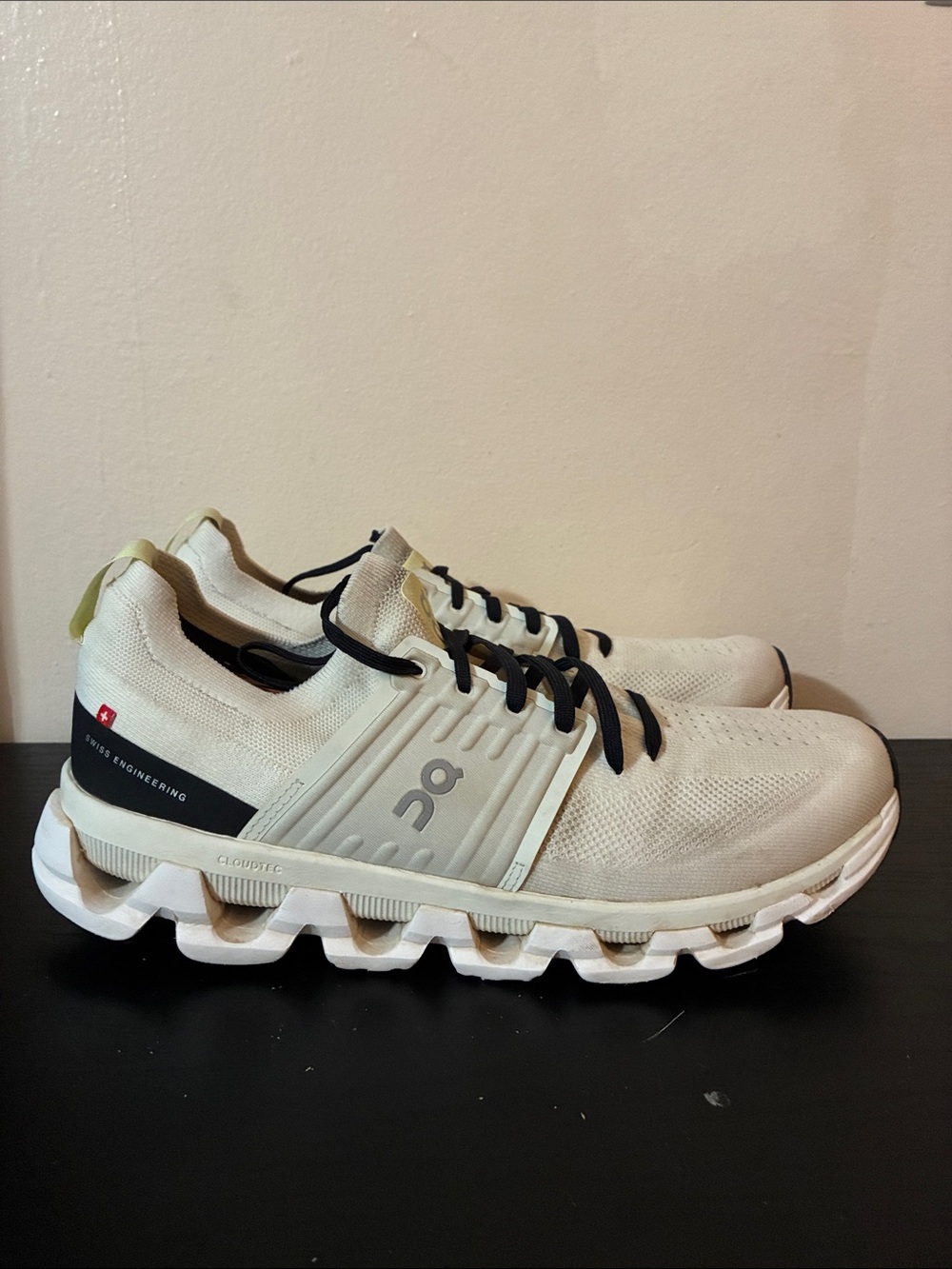 Men's On Running Cloudswift 3 trainers in the Ivory Black colorway size M10